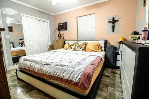 8621 NW 35th Court Miami FL 33147