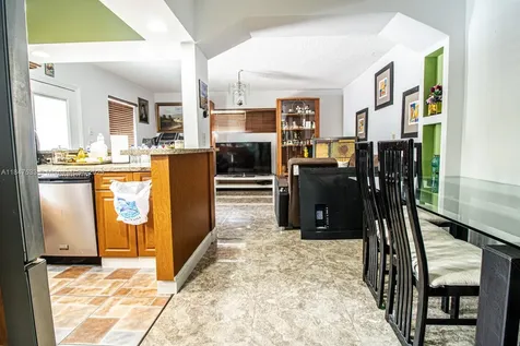 8621 NW 35th Court Miami FL 33147