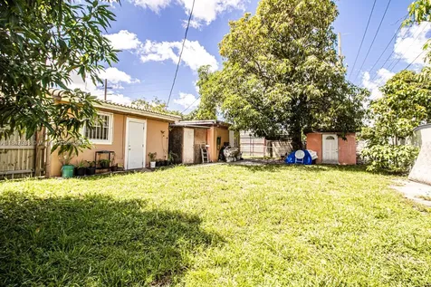 8621 NW 35th Court Miami FL 33147