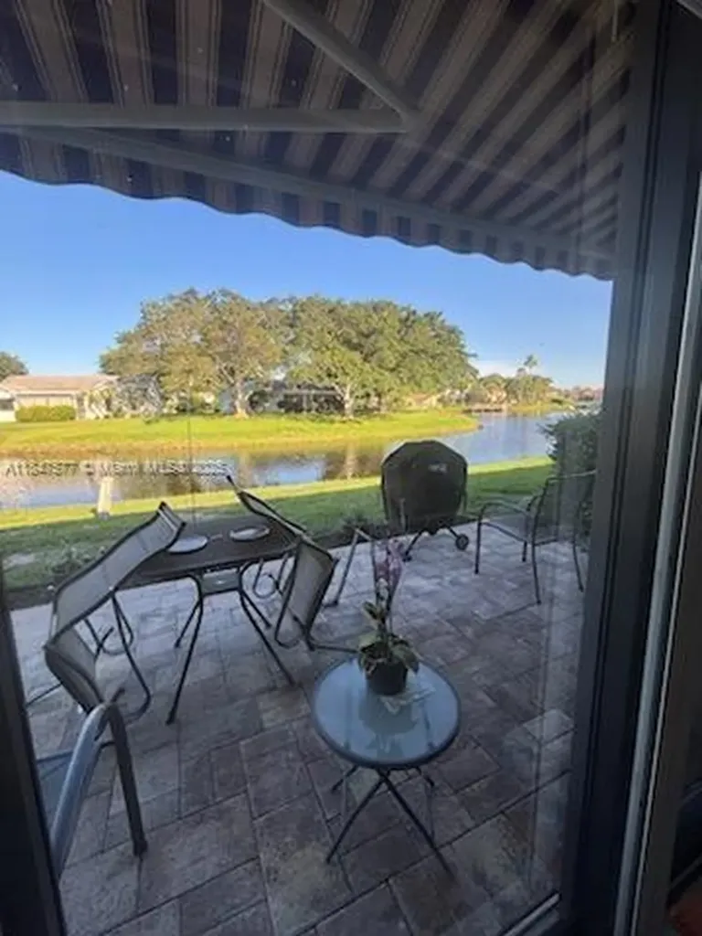 10872 Lake Front Place Boca Raton FL 33498