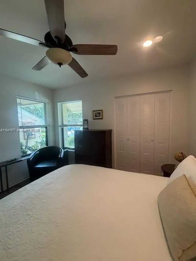 10872 Lake Front Place Boca Raton FL 33498