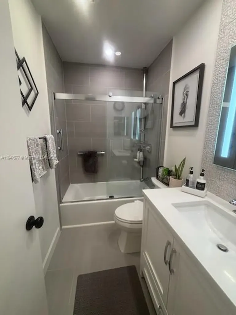 10872 Lake Front Place Boca Raton FL 33498