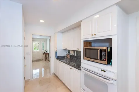 13020 SW 70th Avenue Pinecrest FL 33156