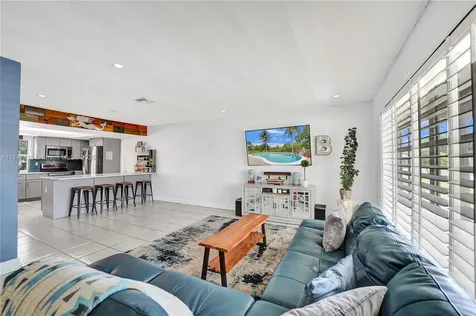 7550 NW 12th Street Plantation FL 33313