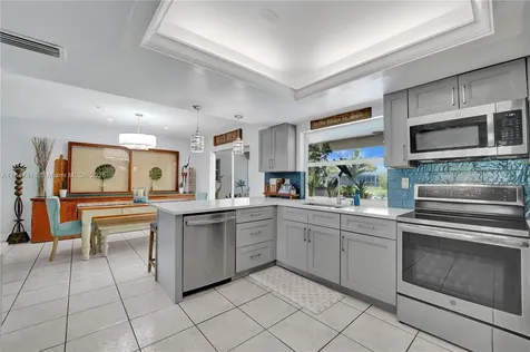 7550 NW 12th Street Plantation FL 33313