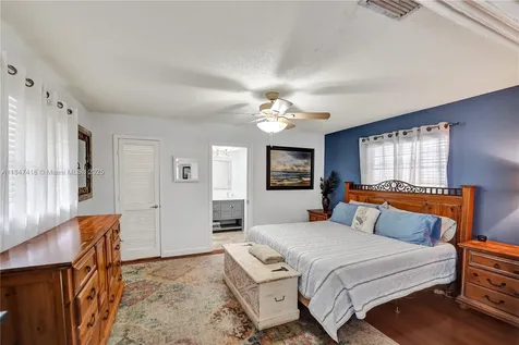 7550 NW 12th Street Plantation FL 33313