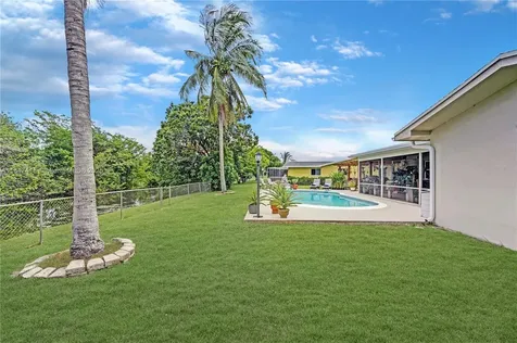 7550 NW 12th Street Plantation FL 33313