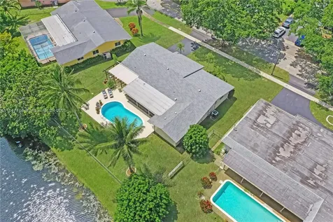 7550 NW 12th Street Plantation FL 33313
