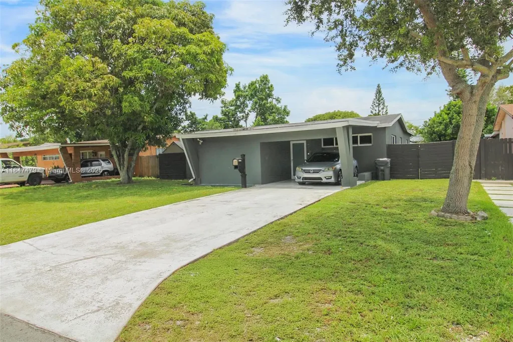7440 Farragut Street Hollywood FL 33024