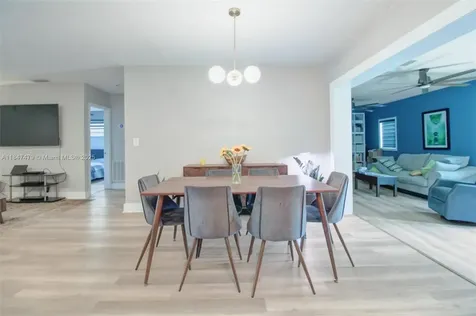 7440 Farragut Street Hollywood FL 33024