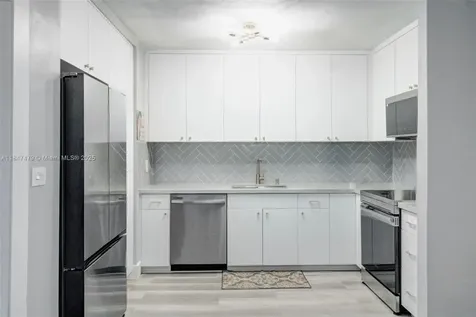 7440 Farragut Street Hollywood FL 33024