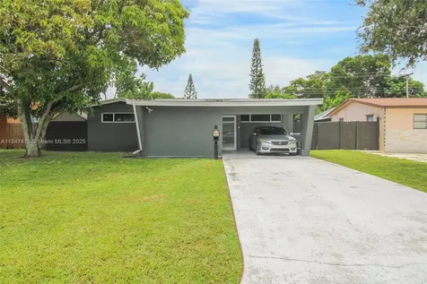 7440 Farragut Street Hollywood FL 33024