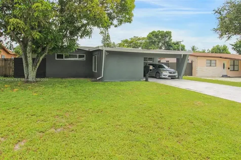 7440 Farragut Street Hollywood FL 33024