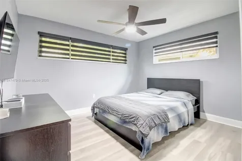 7440 Farragut Street Hollywood FL 33024