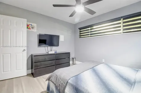 7440 Farragut Street Hollywood FL 33024
