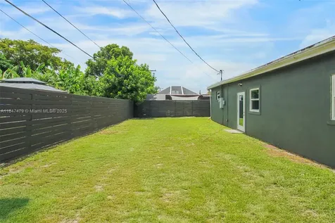 7440 Farragut Street Hollywood FL 33024