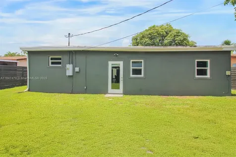 7440 Farragut Street Hollywood FL 33024