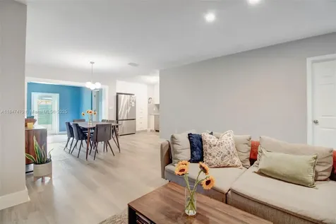 7440 Farragut Street Hollywood FL 33024