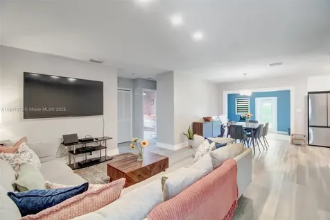7440 Farragut Street Hollywood FL 33024