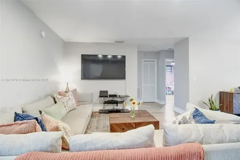 7440 Farragut Street Hollywood FL 33024