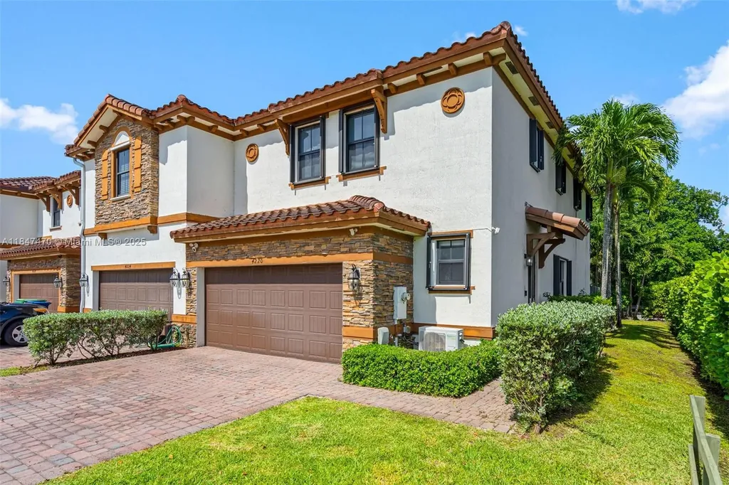 4220 SW 166th Court Miami FL 33185