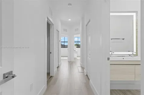 4220 SW 166th Court Miami FL 33185