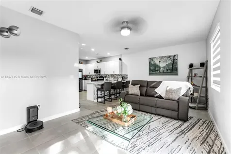 1321 SE 27th Terrace Homestead FL 33035