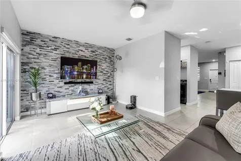 1321 SE 27th Terrace Homestead FL 33035