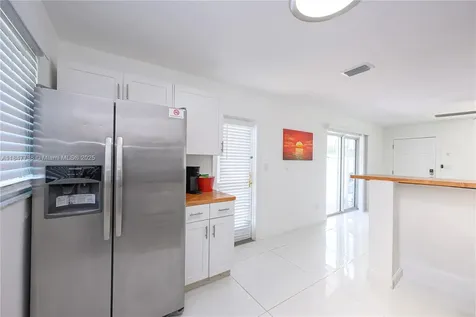 1453 NW 10th Street Dania Beach FL 33004