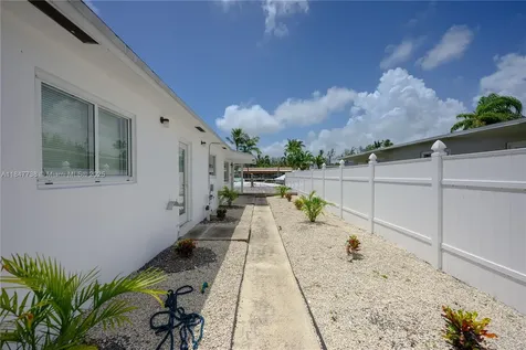 1453 NW 10th Street Dania Beach FL 33004