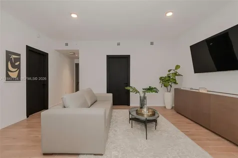 398 NE 5th Street Miami FL 33132