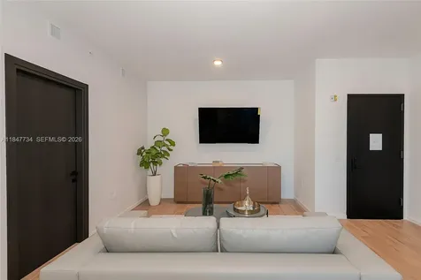 398 NE 5th Street Miami FL 33132