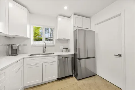 3246 Pierce Street Hollywood FL 33021