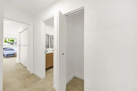 3246 Pierce Street Hollywood FL 33021