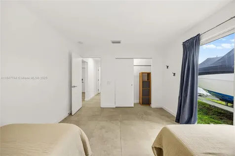 3246 Pierce Street Hollywood FL 33021