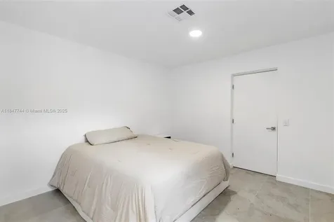 3246 Pierce Street Hollywood FL 33021