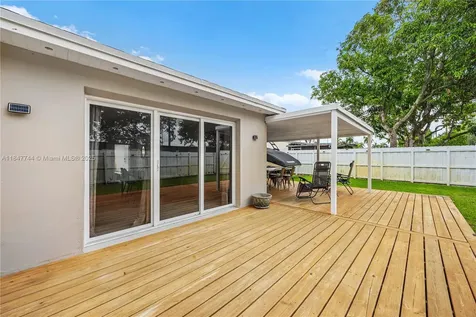 3246 Pierce Street Hollywood FL 33021