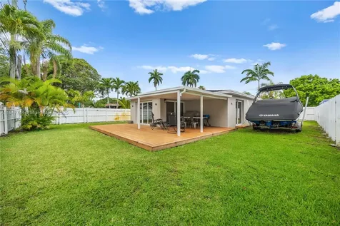 3246 Pierce Street Hollywood FL 33021