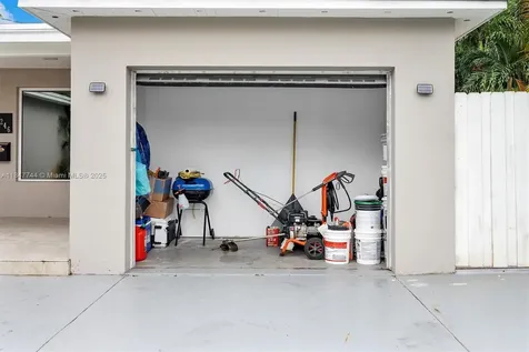 3246 Pierce Street Hollywood FL 33021