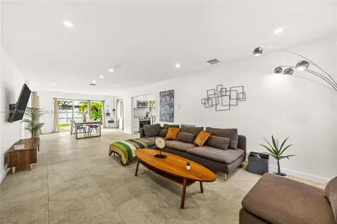 3246 Pierce Street Hollywood FL 33021