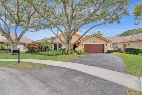 9682 Ridgecrest Court Davie FL 33328