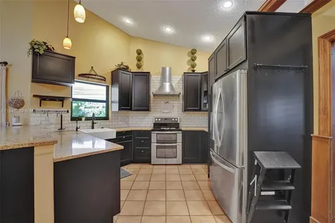 9682 Ridgecrest Court Davie FL 33328