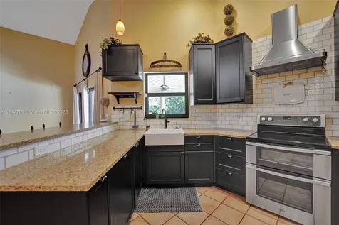 9682 Ridgecrest Court Davie FL 33328