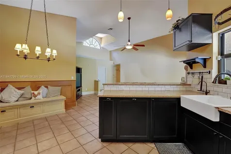 9682 Ridgecrest Court Davie FL 33328
