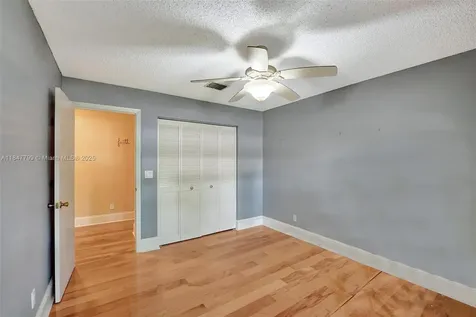 9682 Ridgecrest Court Davie FL 33328