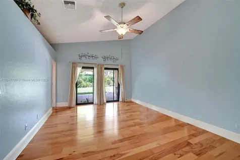 9682 Ridgecrest Court Davie FL 33328