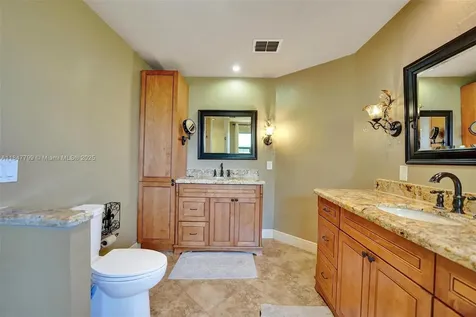 9682 Ridgecrest Court Davie FL 33328