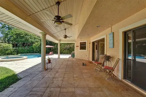 9682 Ridgecrest Court Davie FL 33328