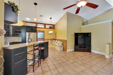 9682 Ridgecrest Court Davie FL 33328