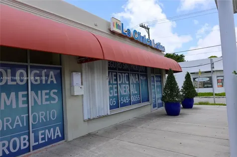 1058 SW 1st Street Miami FL 33130